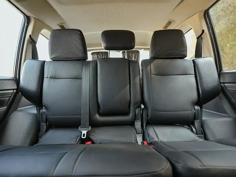 2022 Mitsubishi Pajero GLS 6 Cylinders Engine White Black GCC Specs 4WD