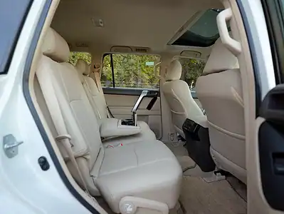 2022 Toyota Prado GXR 6 Cylinders Engine White Beige GCC Specs 4WD