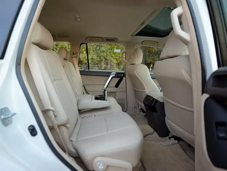 2022 Toyota Prado GXR 6 Cylinders Engine White Beige GCC Specs 4WD