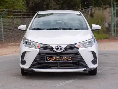 2022 Toyota Yaris E 4 Cylinders Engine White Beige GCC Specs FWD