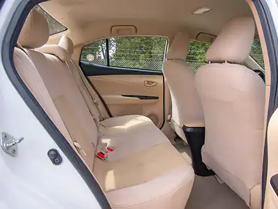 2022 Toyota Yaris E 4 Cylinders Engine White Beige GCC Specs FWD