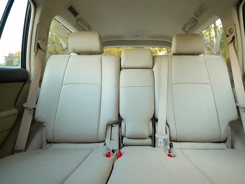 2022 Toyota Prado GXR 6 Cylinders Engine White Beige GCC Specs 4WD