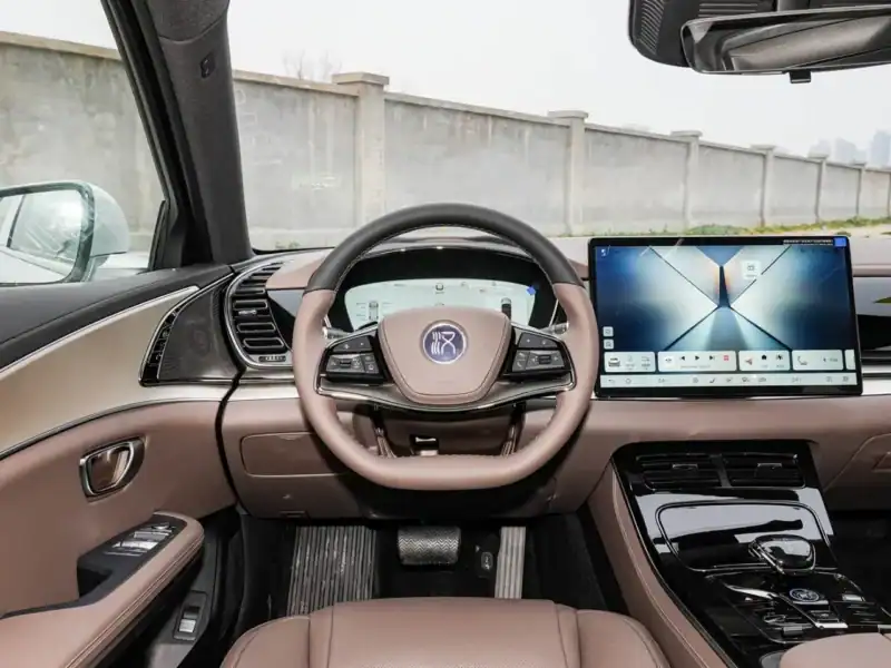 2025 BYD HAN DM-I 125KM ELITE SMART DRIVING EDITION White Brown