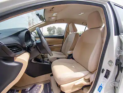 2022 Toyota Yaris E 4 Cylinders Engine White Beige GCC Specs FWD