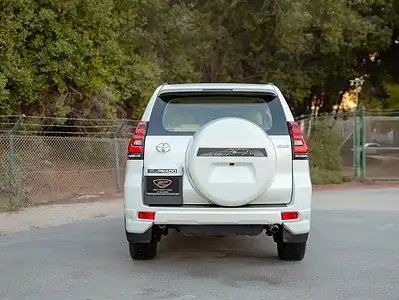 2022 Toyota Prado GXR 6 Cylinders Engine White Beige GCC Specs 4WD