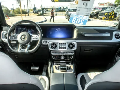 2022 Mercedes-Benz G-Class G 63 AMG 4.0 litre V8 Bi-Turbo Blue Beige