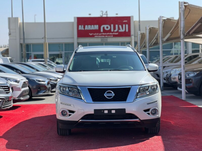 2015 Nissan Pathfinder V6 SV Full Option GCC Specs White Beige