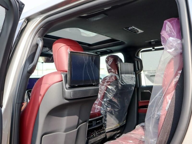 2025 Lexus LX 600 Signature 3.5 litre 6 Cylinder Engine Silver Red