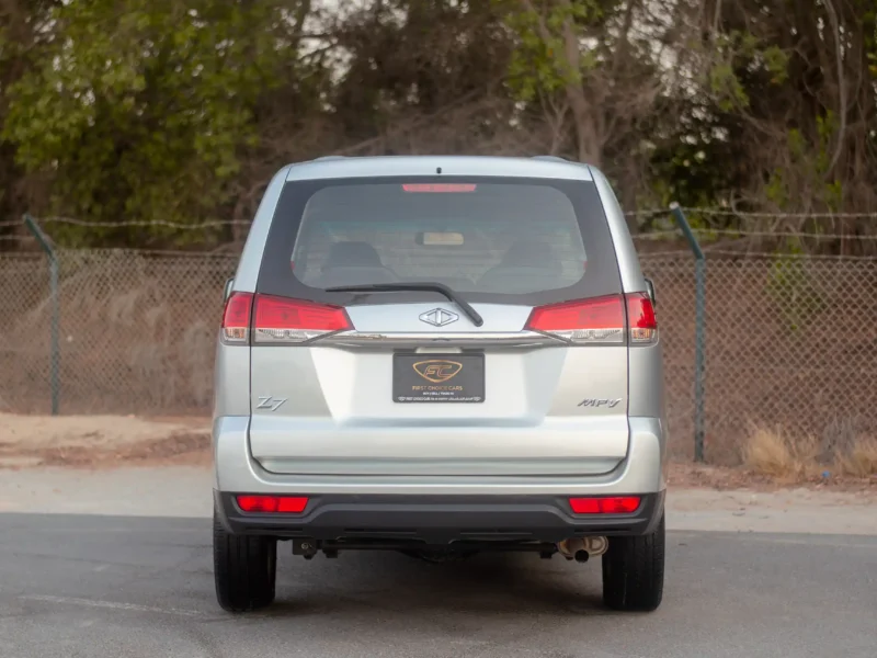 2020 CMC Z7 Standard 4 Cylinder Engine FWD GCC Specs Grey Black