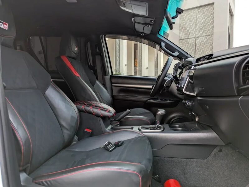 2023 Toyota Hilux GR Sport 4.0L V6 Petrol Automatic White Black GCC Specs