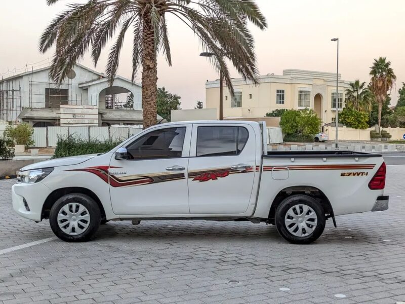 2020 Toyota Hilux Double Cab 2.7L Premium Condition White Grey