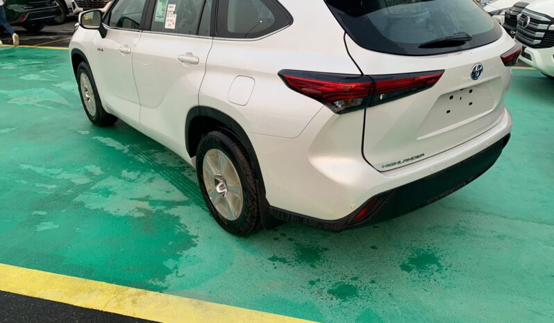 2024 Toyota Highlander 2.5L Inline‑4 Hybrid + CVT AWD White Beige