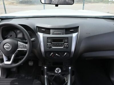 2023 Nissan Navara NISSAN NAVARA 2.5 PETROL SE 4X2 MT DC PLUS White Black