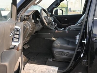 2022 Toyota Land Cruiser TOYOTA LC300 3.3L VX+ DIESEL 6 CYLINDER Black