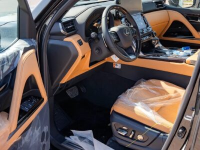 2025 Lexus LX-Series LX 600 Signature 3.5L V6 Twin-Turbocharged Black Tan