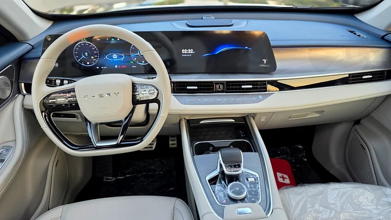 2024 Chery Tiggo 8 Pro Max 2.0T Luxury Green Beige GCC Specs