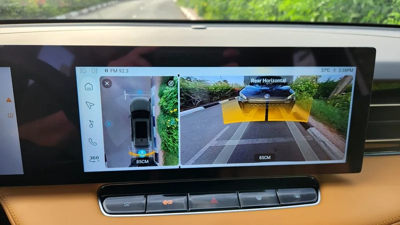 2025 MG HS New shape Full option White Tan GCC Specs