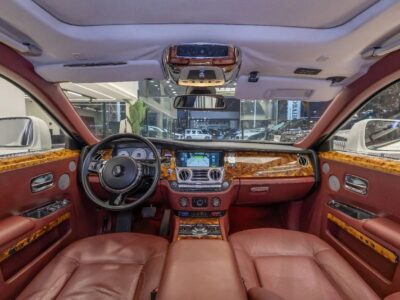 2010 Rolls-Royce Ghost GCC Specs Super Mint Condition White Red