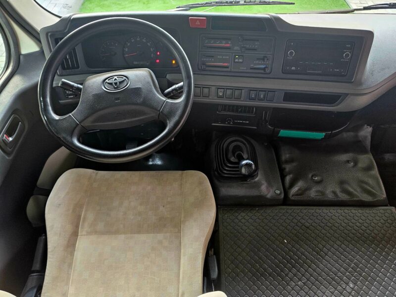2017 Toyota Coaster Toyota DIESEL V6 4.2L White Beige GCC Specs
