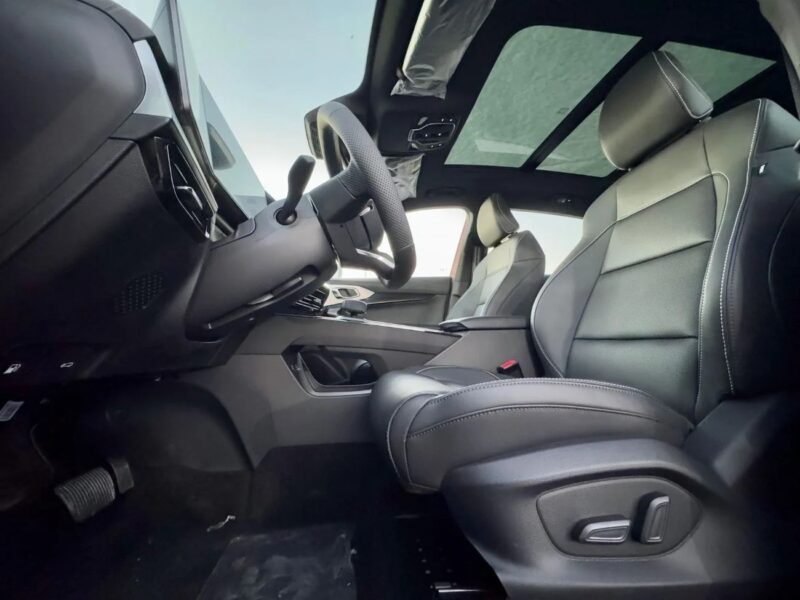 MG One Deluxe 1.5L Petrol FWD 2024 GCC Specs Red Black