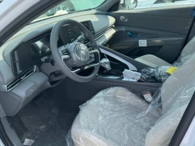 New 2025 Hyundai Elantra Automatic FWD
