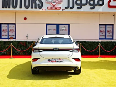 2022 JAC J7 Luxury 4 Cylinders Engine GCC Specs White Sedan