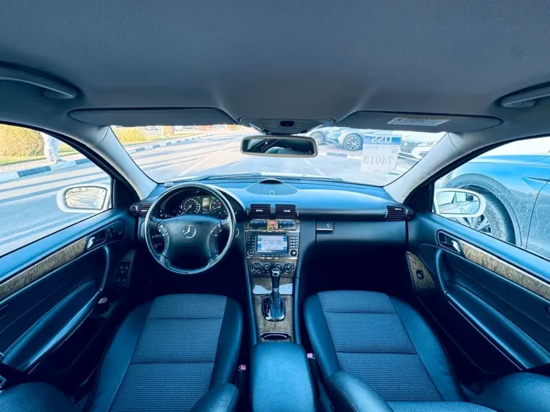 2006 Mercedes-Benz C-Class C280 V6 SUPER CLEAN CAR White Black