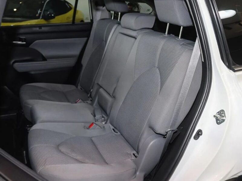 2022 Toyota Highlander GLE 2.5L Hybrid AWD A/T Grey White