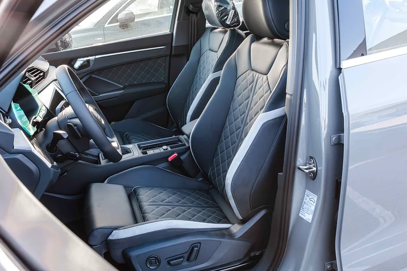 2025 Audi Q3 35 TFSI S-Line 1.5 Turbo TFSI 4 Cylinder Grey Black