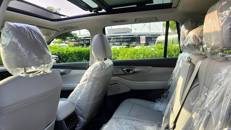 2025 GAC GS8 Other 4-Cylinder Engine White-Beige GCC Specs