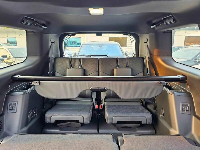 2025 Toyota Prado PLATINUM 2.4L V4 PETROL TOP VARIANT