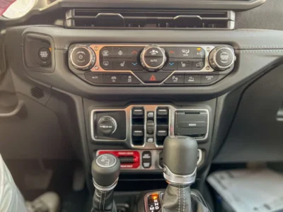 2025 Jeep Wrangler Rubicon 392 6.4L V8 Final Edition White Black GCC Specs