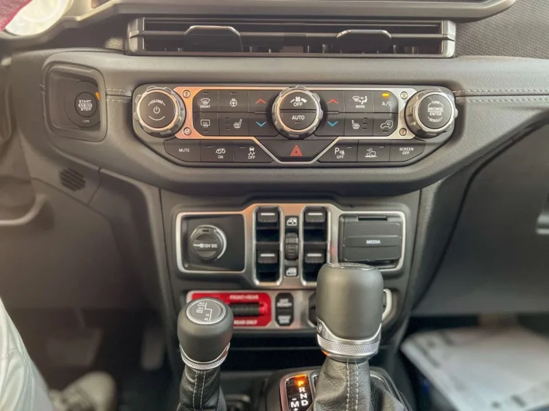 2025 Jeep Wrangler Rubicon 392 6.4L V8 Final Edition White Black GCC Specs