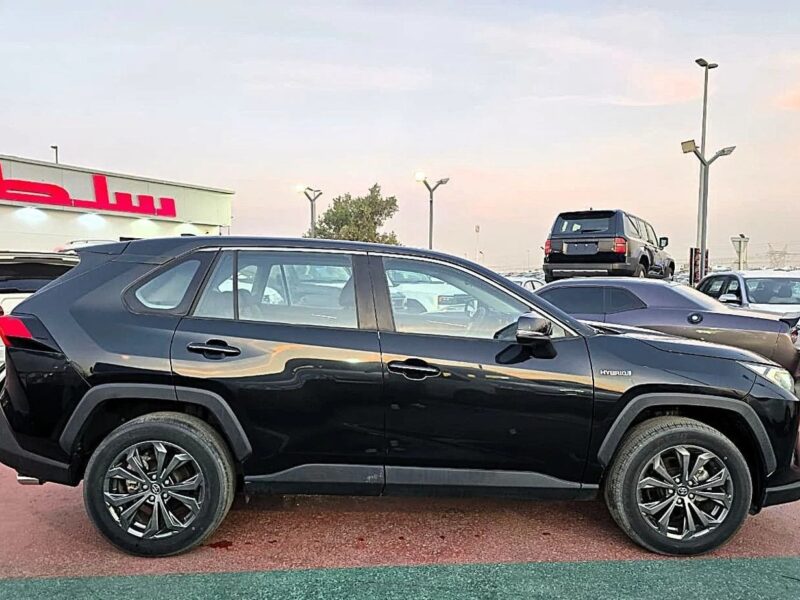 2023 Toyota RAV 4 2.5 litre 4 Cylinder Hybrid 4x2 Full Option Black SUV