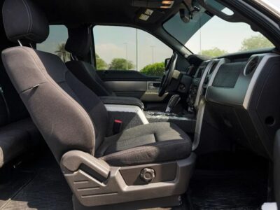 Ford Raptor SVT F-150 6.2L V8 2013 Perfect Condition White Black