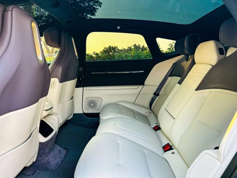 Avatr 12 2024 AVATR 12 Performance AWD 94.5 kWh Electric Black