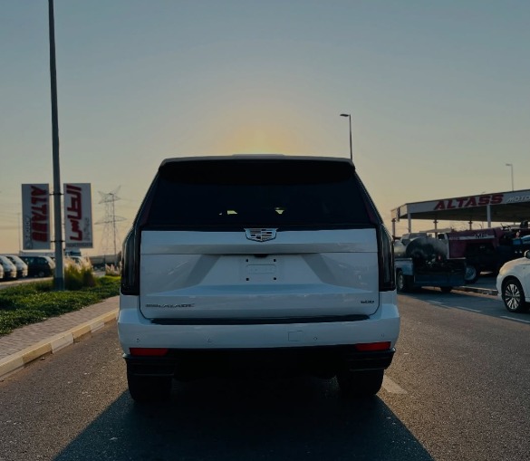 2023 CADILLAC ESCALADE 600 White FULL OPTION CHASSIS GUARANTEE