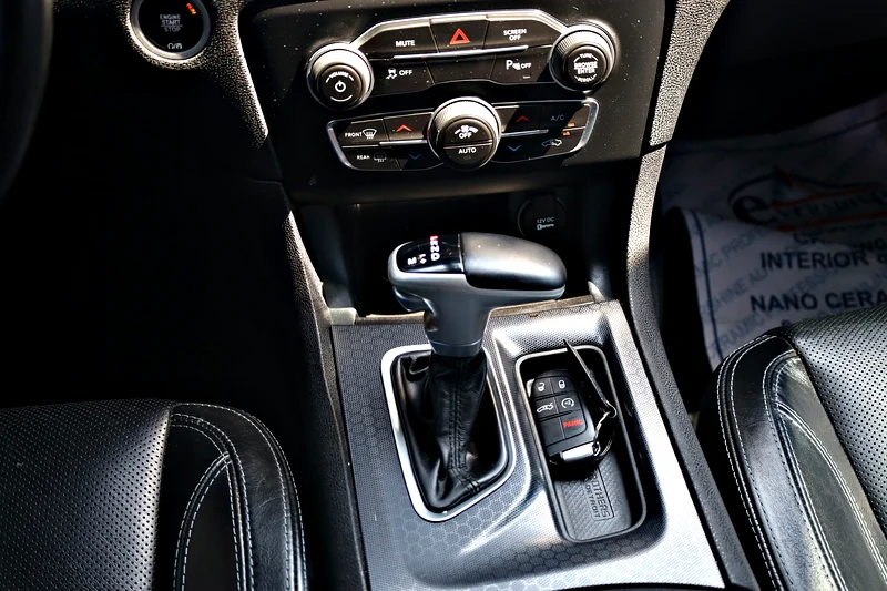 2017 Dodge Charger SXT MID 6 Cylinders Engine GCC Specs Black Sedan