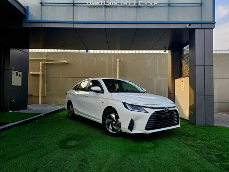 2023 Toyota Yaris SE 1.5 litre V4 Engine White Orange GCC Specs