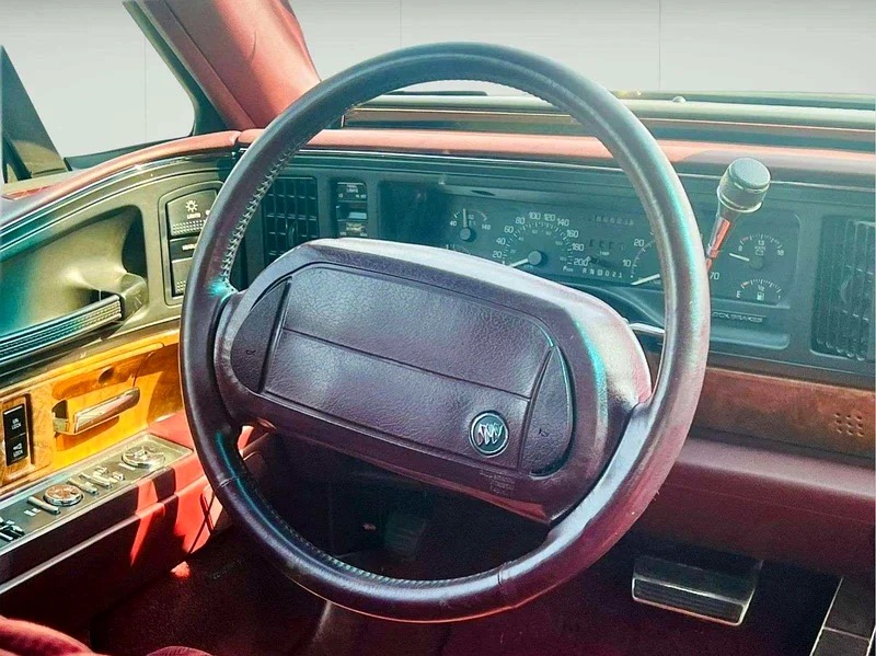 1993 Buick Other Other Buick Park Avenue Neat & Clean Car