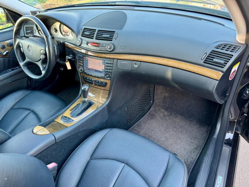 2008 Mercedes-Benz E 550 5.5-liter V8 Engine Petrol Black