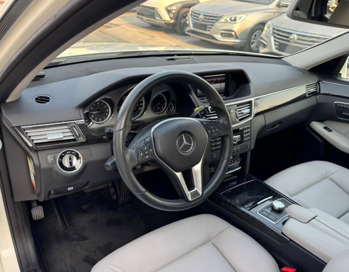 2013 Mercedes-Benz E350 V6 Very Clean Car