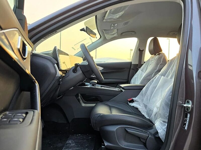 MG One MG One 1.5l COM SUV FWD Grey Black Color 2024