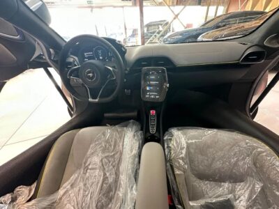 2023 McLaren Artura V6 3.0 Twin Electrically Actuated Turbochargers Silver White