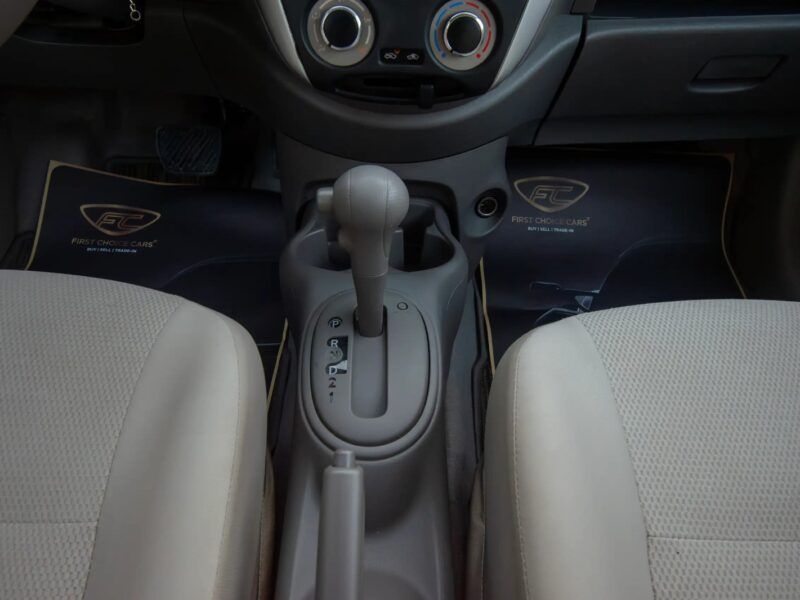 2023 Nissan Sunny SV 4 Cylinder Engine GCC Specs White Beige