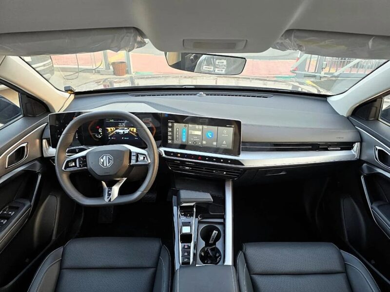 MG One MG One 1.5l COM SUV FWD Grey Black Color 2024