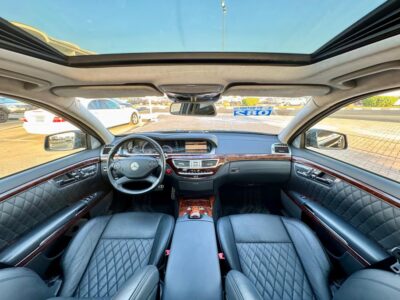 2010 Mercedes-Benz S 65 AMG 6.0L V12 twin-turbocharged Engine Black