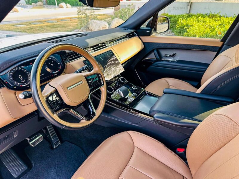 Land Rover Range Rover Sport Dynamic SE P400 3.0L 2023 V6 White Tan