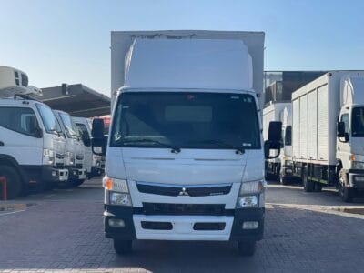 2019 White Mitsubishi Canter, 18 FT, Water Shutter Manual