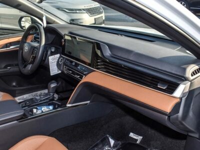 2025 Toyota Camry GREND 2.5L 4 Cylinder Engine GCC White Tan